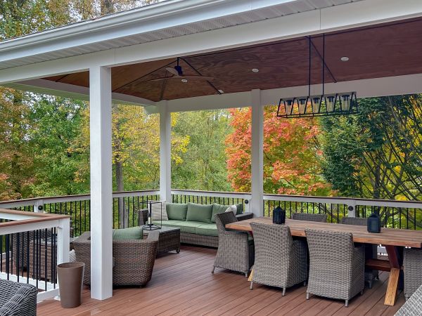 Deck Enclosure Construction in Eagle